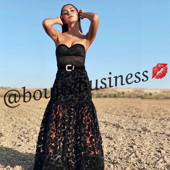 ZARA Embroidered Skirt - Picture 3 of 8